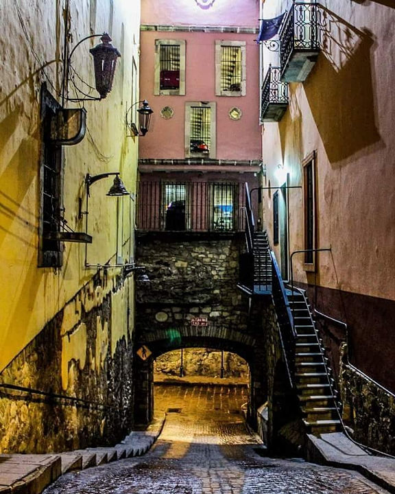 Calle subterranea de Guanajuato
